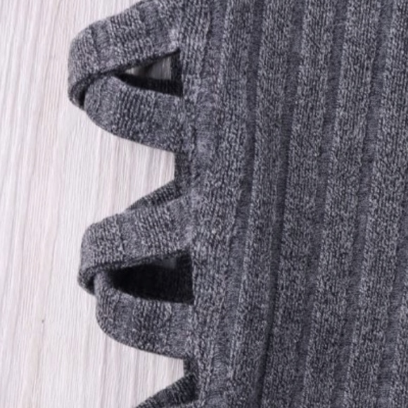 Knitted Lattice Cutout Cami Top - Gray cropped - Picture 4 of 5